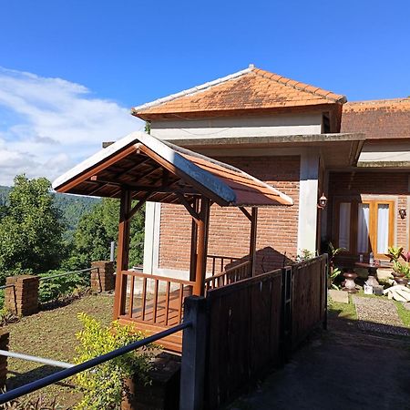 Made Oka Homestay&Warung Munduk Exteriör bild