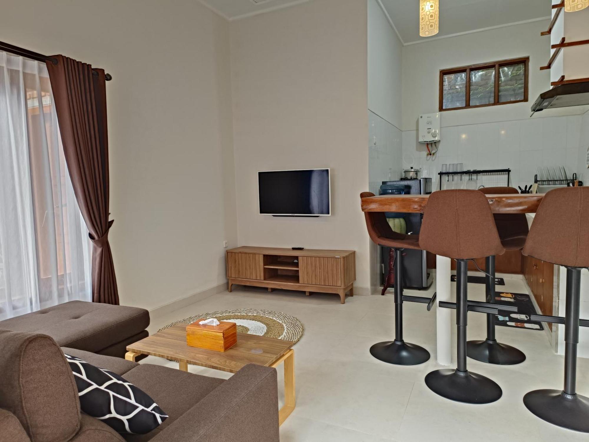 Made Oka Homestay&Warung Munduk Exteriör bild